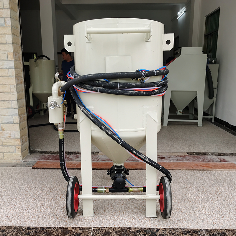 <b>XBT700D克特姆氣控自動閥噴砂罐</b>